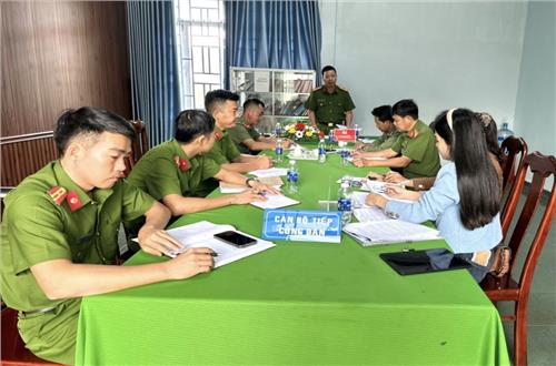 Lãnh đạo Công an tỉnh Đắk Nông đối thoại giải quyết khiếu nại của công dân