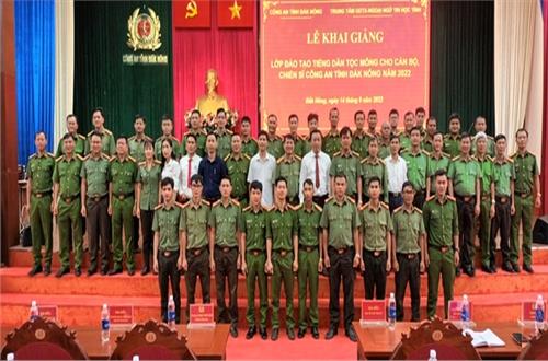 Đắk Nông: Khai giảng lớp đào tạo tiếng dân tộc Mông cho cán bộ, chiến sĩ 