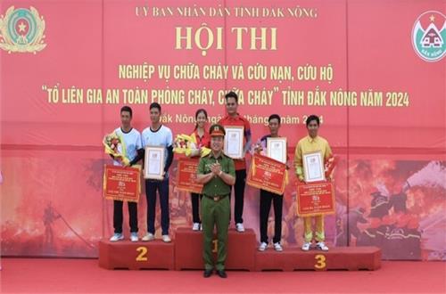 Đắk Nông gặp mặt Đội tuyển tham dự Hội thi nghiệp vụ chữa cháy và CNCH 