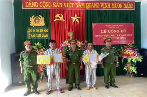 Niềm vui ngày đặc xá