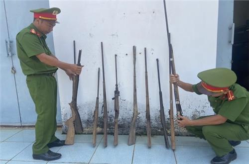 Đắk Nông: Công an xã Thuận Hà đẩy mạnh tuyên truyền, vận động người dân giao nộp vũ khí, vật liệu nổ, công cụ hỗ trợ