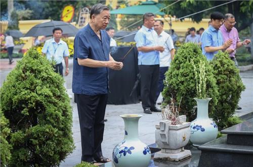 Chủ tịch nước Tô Lâm kiểm tra công tác chuẩn bị cho Lễ Quốc tang Tổng Bí thư Nguyễn Phú Trọng