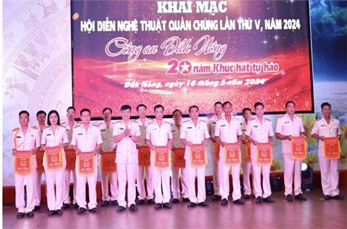 Hơn 500 cán bộ, chiến sĩ tham gia Hội diễn Nghệ thuật quần chúng với chủ đề “Công an Đắk Nông -20 năm khúc hát tự hào”