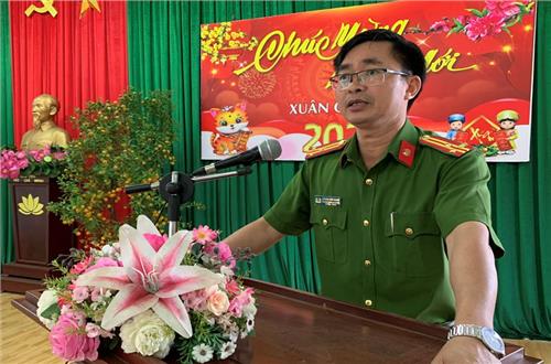 TIÊU ĐỀ BÀI VIẾT: “THƯỞNG NÓNG CÔNG AN HUYỆN ĐẮK MIL TRIỆT PHÁ CÁC NHÓM ĐỐI TƯỢNG LỪA ĐẢO CHIẾM ĐOẠT TÀI SẢN QUA MẠNG”