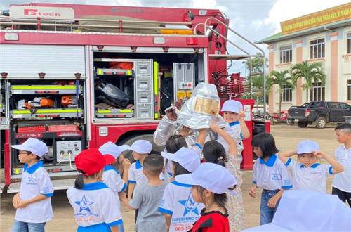 Chương trình trải nghiệm “Một ngày làm lính cứu hỏa” tạo được sức lan tỏa lớn trong cộng đồng