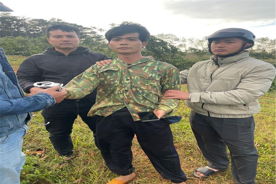 Công an xã Đắk Buk So phối hợp bắt giữ đối tượng trộm cắp tài sản