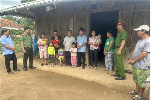 Đắk Nông: Niềm vui khi được đoàn tụ cùng gia đình sau những tháng ngày khổ cực nơi xứ người