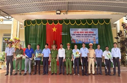 Nhân rộng mô hình “Cổng trường an toàn giao thông” tại huyện Đắk R’Lấp