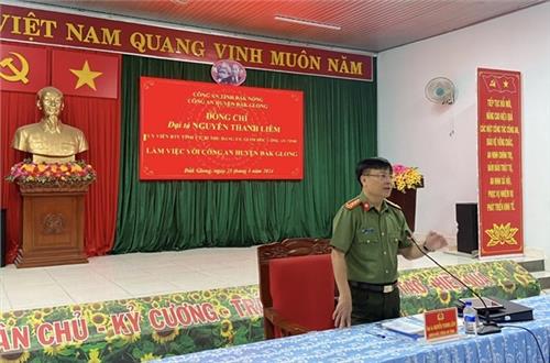 Giám đốc Công an tỉnh Đắk Nông làm việc với Công an huyện Đắk Glong