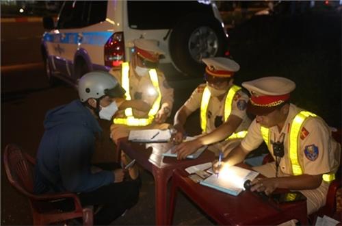 Lực lượng Cảnh sát giao thông tỉnh Đắk Nông tăng cường, siết chặt kiểm tra, xử lý vi phạm nồng độ cồn