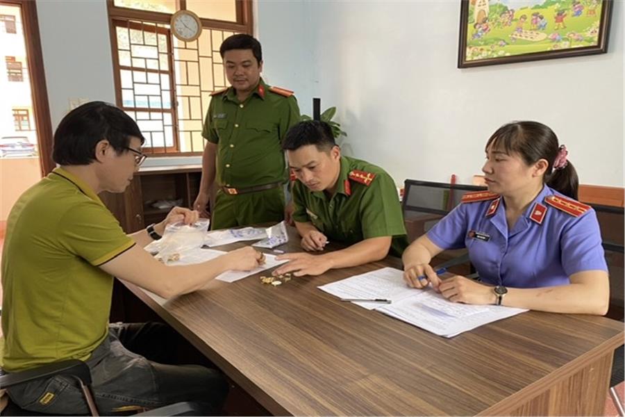 Trao trả lại tài sản cho bị hại trong vụ trộm 3,5kg vàng ở Đắk Nông