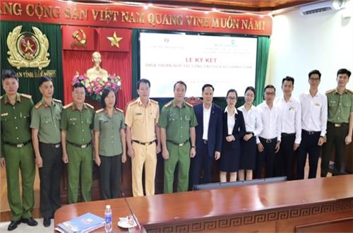 Ký kết thỏa thuận hợp tác cung cấp dịch vụ thanh toán giữa Công an tỉnh và Vietcombank tỉnh Đắk Nông