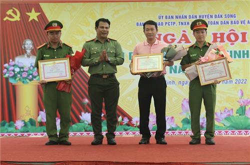 Từng bừng Ngày hội toàn dân bảo vệ ANTQ ở huyện biên giới Đắk Song
