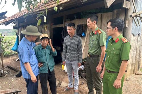 Công an xã trên địa bàn tỉnh Đắk Nông nỗ lực chung tay xóa nhà tạm, nhà dột nát
