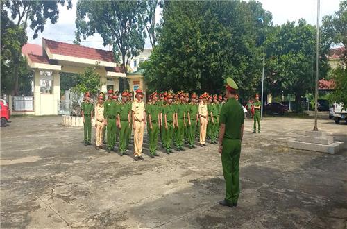 Công an huyện Cư Jút tập huấn điều lệnh, quân sự, võ thuật Công an nhân dân năm 2024