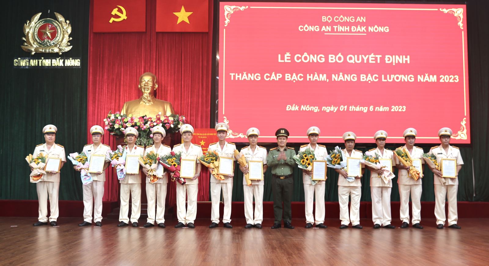 Công an tỉnh Đắk Nông tổ chức Lễ thăng cấp bậc hàm, nâng bậc lương năm 2023